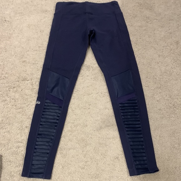 Alo high waisted moto legging *new without tag* - Picture 4 of 5